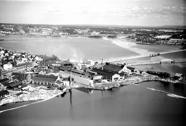 FLYFOTO ESPERN, HAMAR JERNSTØPERI (HAM-JERN), STANGEBRUA MOT BEKKELAGET ...