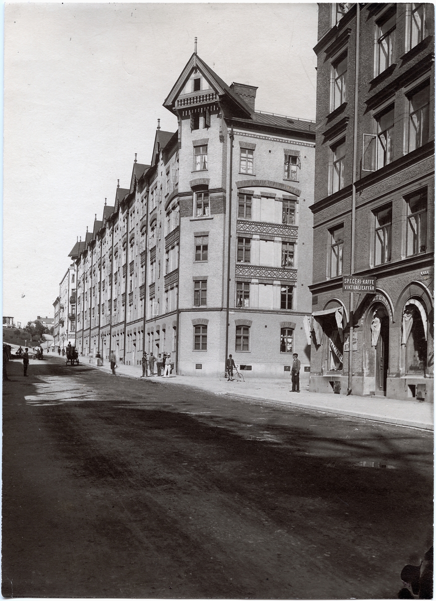 Stockholm Kungsholmsgatan. Änke och Pupillkassan (Puppill är ett ...