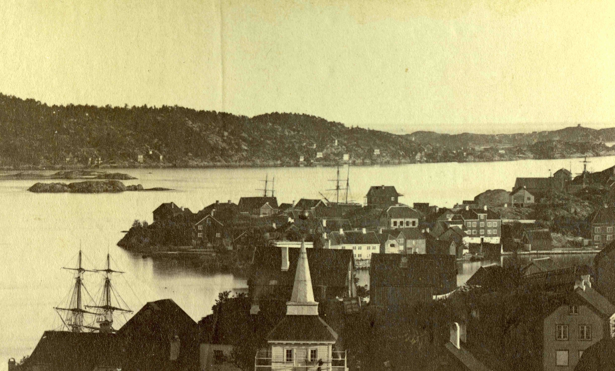 Fra John Ditlef Fürst fotoalbum. Galtesund. Oversikt ovar Arendal ...