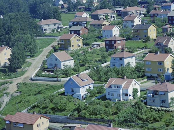 Flyfoto, Lillehammer, Busmoen, Bebyggelse Ved Krysset Olsen Bergs Gate ...