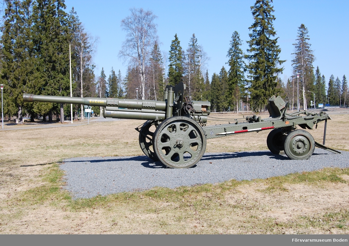 10,5 cm kanon m/1934 - Försvarsmuseum Boden / DigitaltMuseum